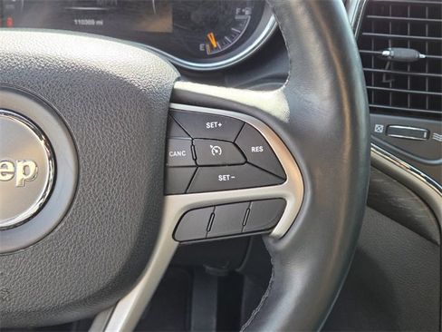 Used 2018 Jeep Grand Cherokee Altitude image 19