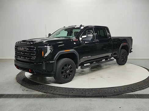 Used 2024 GMC Sierra 2500 AT4 w/ Max Trailering Package AWD/4WD image 4