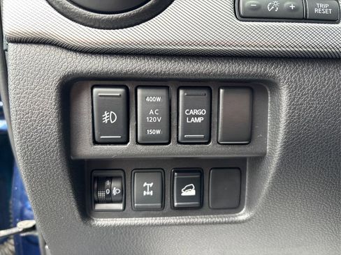 Used 2018 Nissan Titan PRO-4X w/ Pro-4x Convenience Package image 39