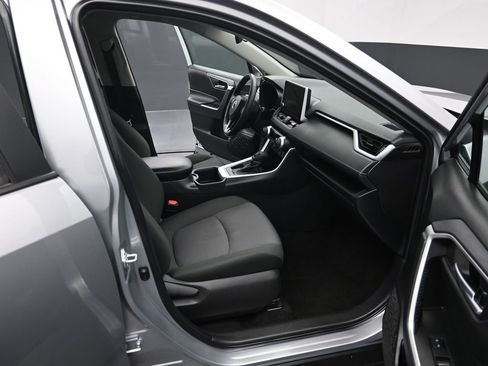 Used 2025 Toyota RAV4 XLE w/ Weather Package image 29