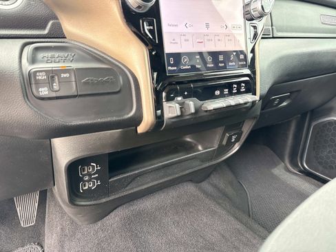 Certified 2024 RAM 2500 Laramie w/ Safety Group AWD/4WD image 25