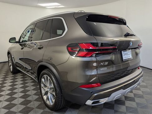 New 2026 BMW X5 xDrive40i w/ Premium Package AWD/4WD image 8