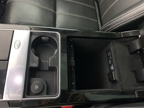 Used 2018 Land Rover Range Rover Velar S image 29