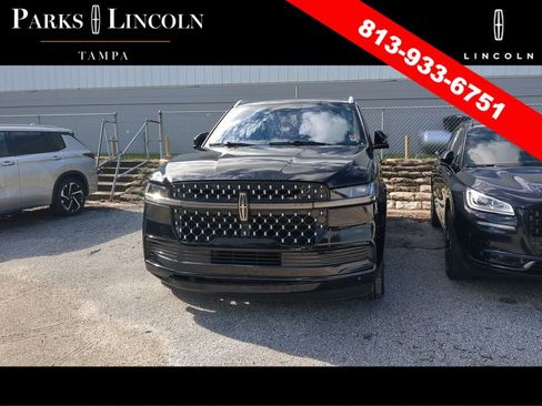 Used 2025 Lincoln Navigator Black Label AWD/4WD image 7
