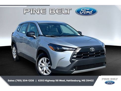 Used 2026 Toyota Corolla Cross L FWD image 1