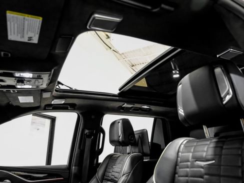 Used 2024 Cadillac Escalade V w/ LPO, ONYX Package AWD/4WD image 9