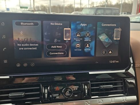 New 2026 Nissan Pathfinder Platinum AWD/4WD image 23
