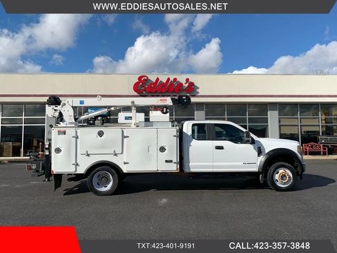 Used 2019 Ford F550 4x4 SuperCab Super Duty image 1