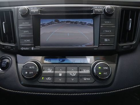 Used 2015 Toyota RAV4 Limited FWD image 9