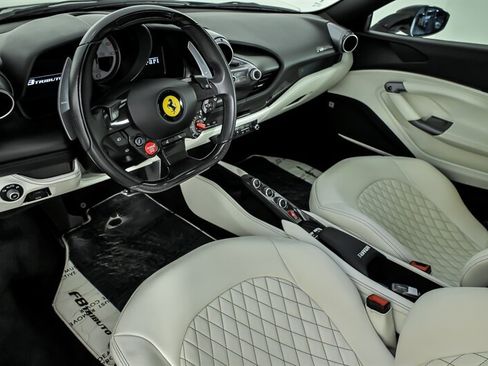 Used 2020 Ferrari F8 Tributo RWD image 16