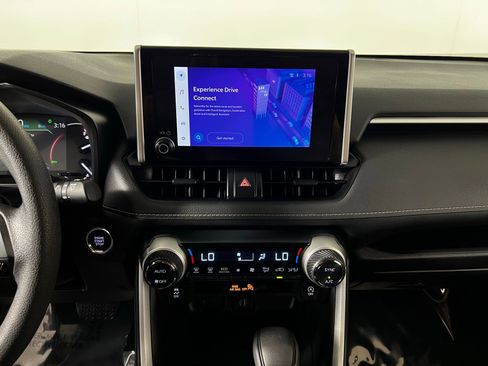 Certified 2025 Toyota RAV4 XLE FWD image 18