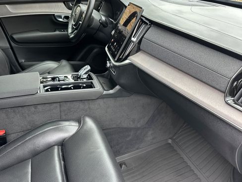Certified 2026 Volvo XC90 T8 Ultra w/ Protection Package AWD/4WD image 20
