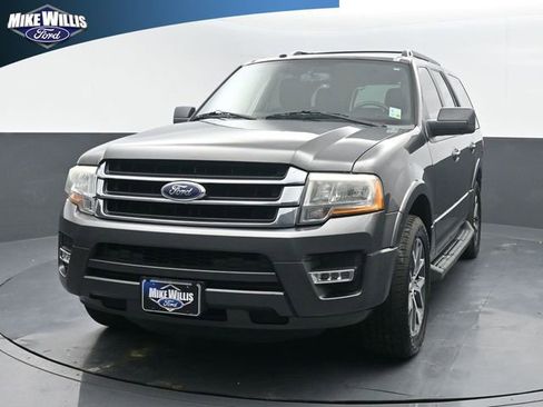 Used 2016 Ford Expedition XLT w/ Equipment Group 202A RWD image 3