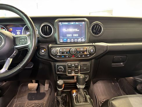 Used 2021 Jeep Wrangler Unlimited Sahara w/ Cold Weather Group image 16