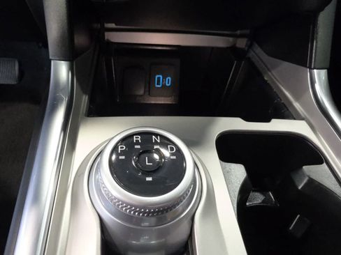 Used 2023 Ford Explorer XLT w/ Equipment Group 202A AWD/4WD image 23