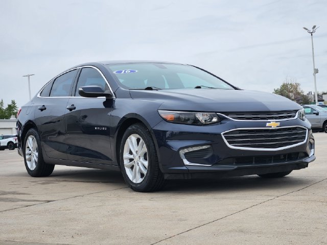 Used 2016 Chevrolet Malibu LT FWD image 3