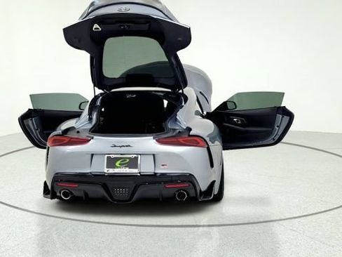 Used 2021 Toyota Supra RWD image 17