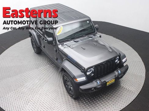 Used 2023 Jeep Wrangler Unlimited w/ 8.4" Radio Group AWD/4WD image 3