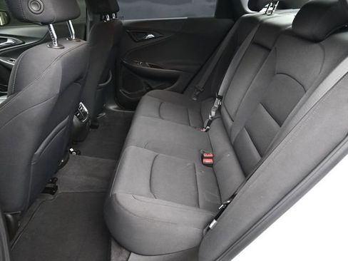 Used 2021 Chevrolet Malibu LT image 27