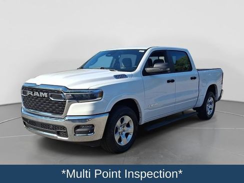 Used 2025 RAM 1500 Big Horn AWD/4WD image 4