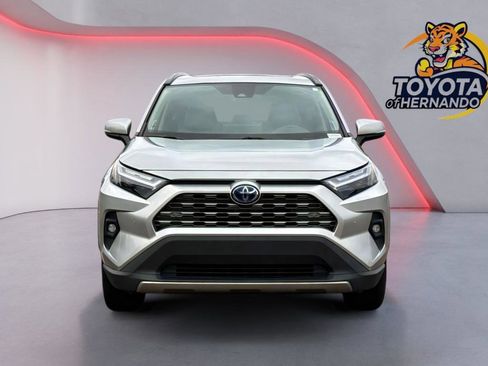Used 2022 Toyota RAV4 Limited image 2