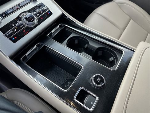 Certified 2023 Lincoln Aviator Standard w/ Premium Package image 24