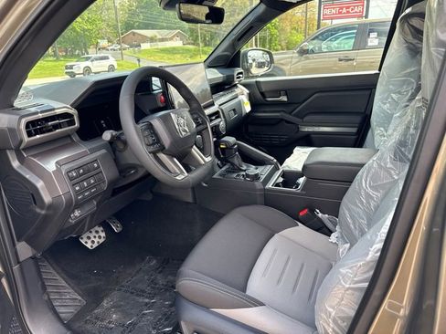 New 2026 Toyota Tacoma TRD Sport AWD/4WD image 7