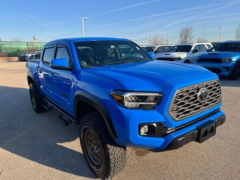 Used 2020 Toyota Tacoma TRD Off-Road w/ TRD Premium Off Road Package image 1