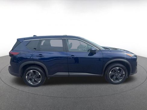 Used 2025 Nissan Rogue SV FWD image 15