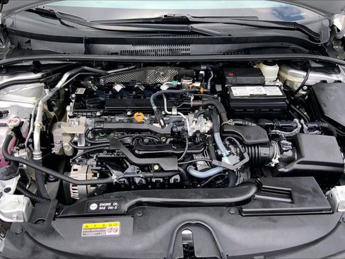 Used 2025 Toyota Corolla SE FWD image 31