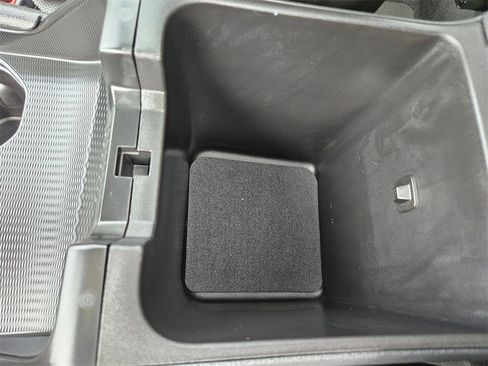 Used 2024 Jeep Grand Cherokee L Limited w/ Luxury Tech Group II image 27