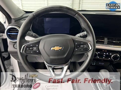 Used 2025 Chevrolet Trax LT w/ LT Convenience Package image 41