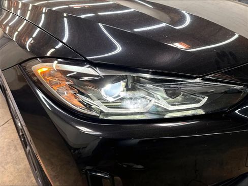 Used 2024 BMW i4 eDrive40 w/ Premium Package RWD image 29