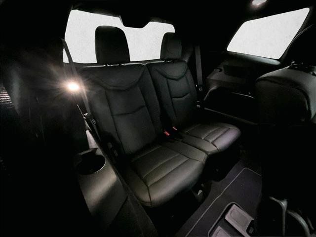 Certified 2025 Cadillac XT6 Luxury FWD image 30