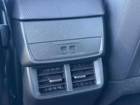 Used 2026 Chevrolet Equinox LT AWD/4WD image 13