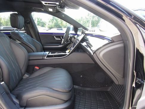 Used 2025 Mercedes-Benz S 63 AMG S image 22
