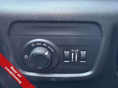 New 2025 Jeep Grand Cherokee L Altitude image 19