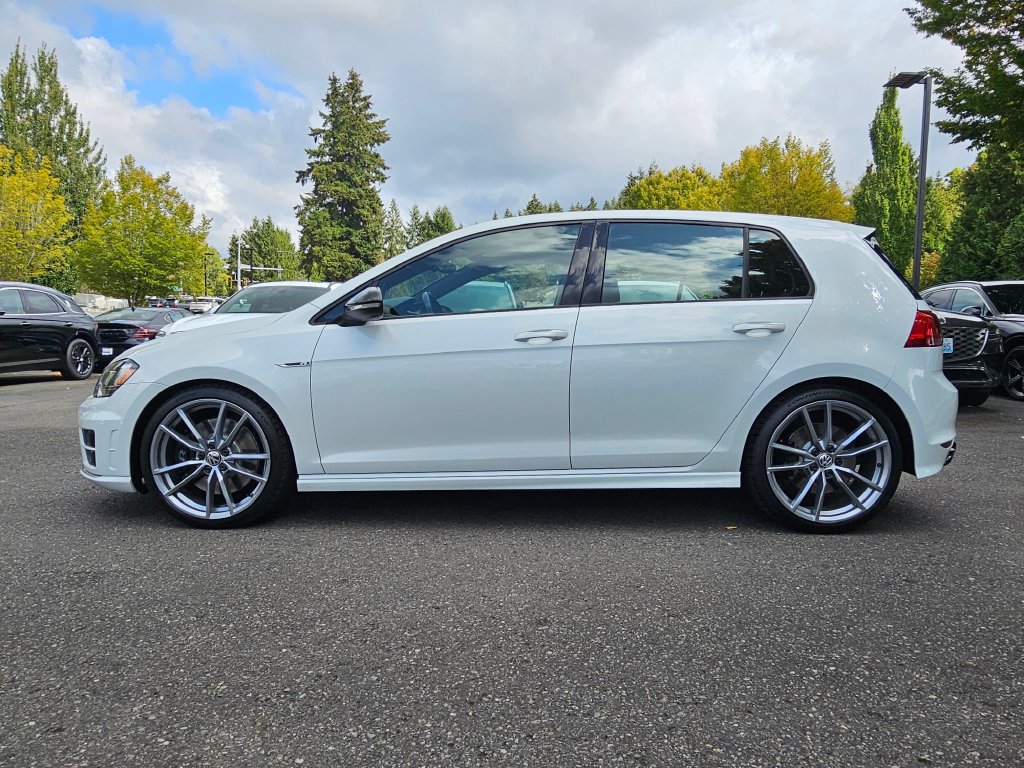 Used 2017 Volkswagen Golf R 4-Door AWD/4WD image 8