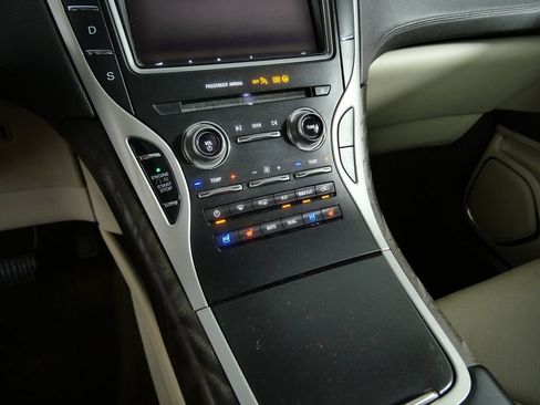 Used 2017 Lincoln MKX Reserve w/ Lincoln MKX Climate Package AWD/4WD image 19