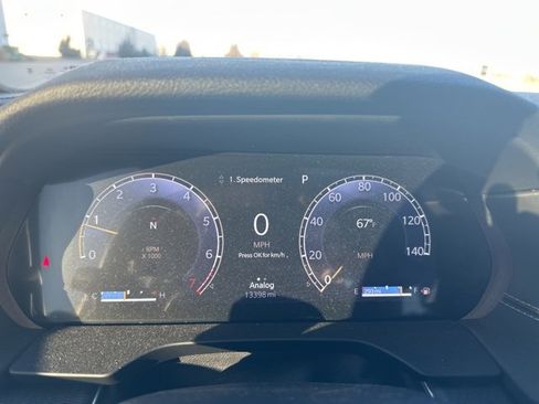 Used 2024 Jeep Grand Cherokee Altitude image 13