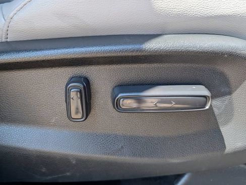 Used 2019 Honda CR-V Touring image 22