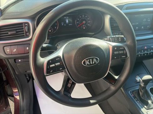 Used 2019 Kia Sorento AWD image 13