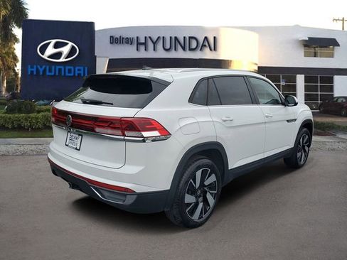 Used 2025 Volkswagen Atlas Cross Sport SE FWD image 6