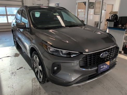 Certified 2024 Ford Escape Platinum image 7