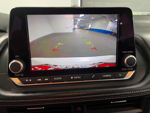 Used 2024 Nissan Rogue SV FWD image 28