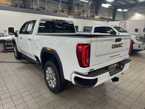 Used 2023 GMC Sierra 3500 Denali image 4