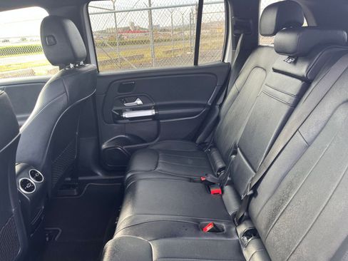 Used 2024 Mercedes-Benz EQB 250+ image 30