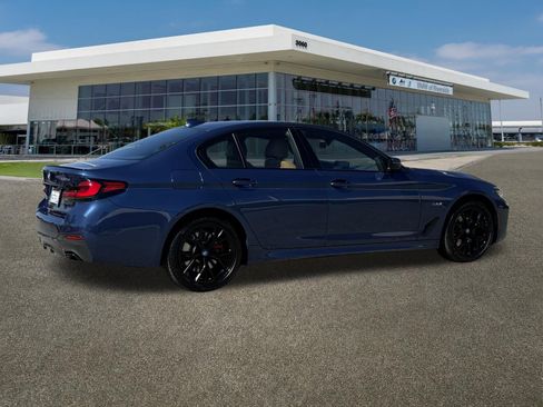 Used 2023 BMW 530e 530e iPerformance w/ M Sport Package image 11
