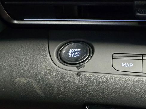 New 2025 Hyundai Elantra SEL image 22