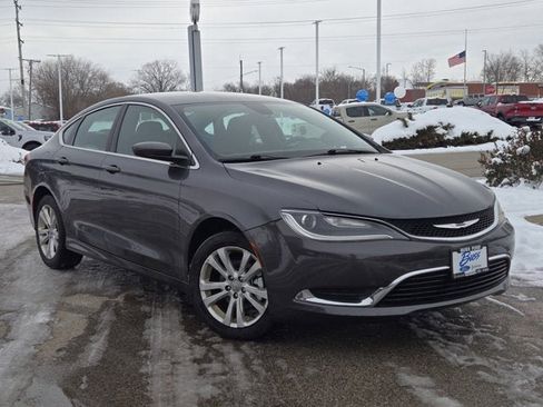 Used 2015 Chrysler 200 Limited w/ Convenience Group image 1